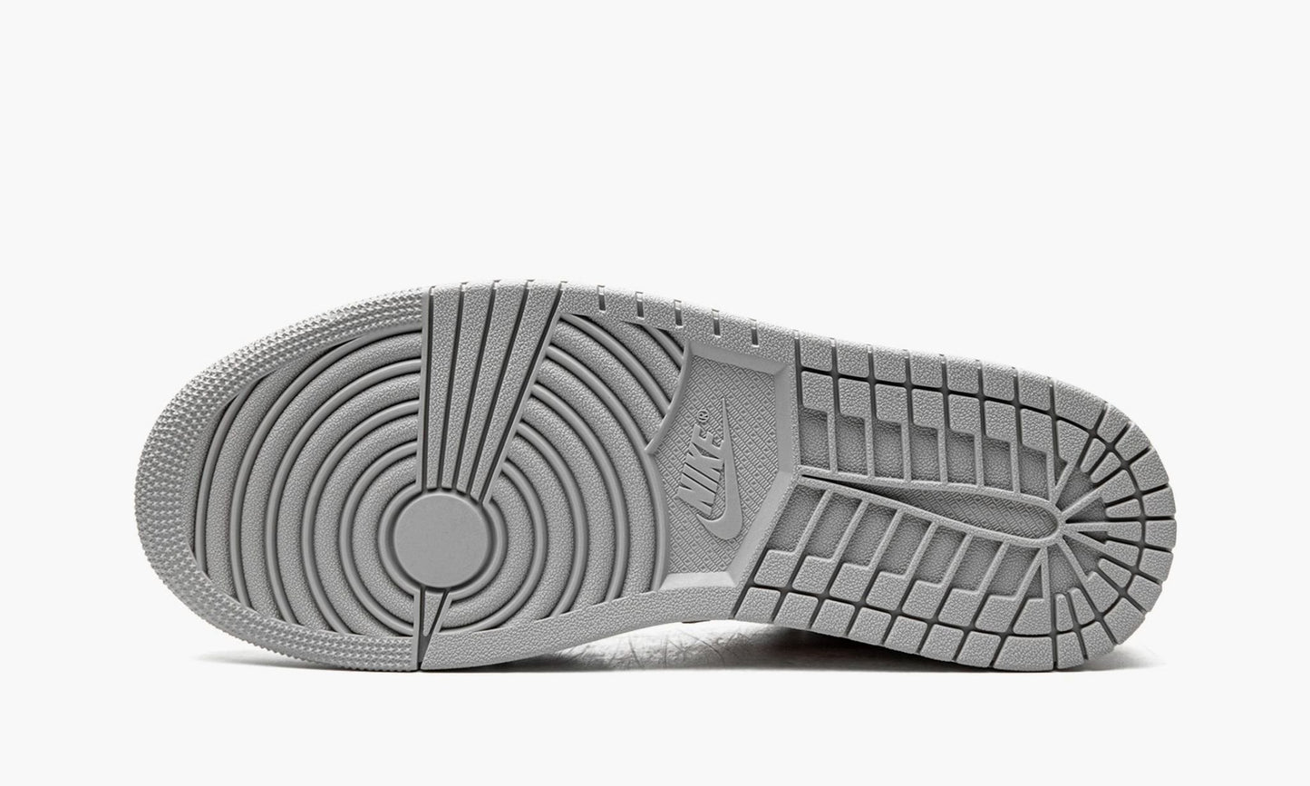 AIR JORDAN 1 LOW SE “White / Grey / Red” Sneakers - Retro Runner