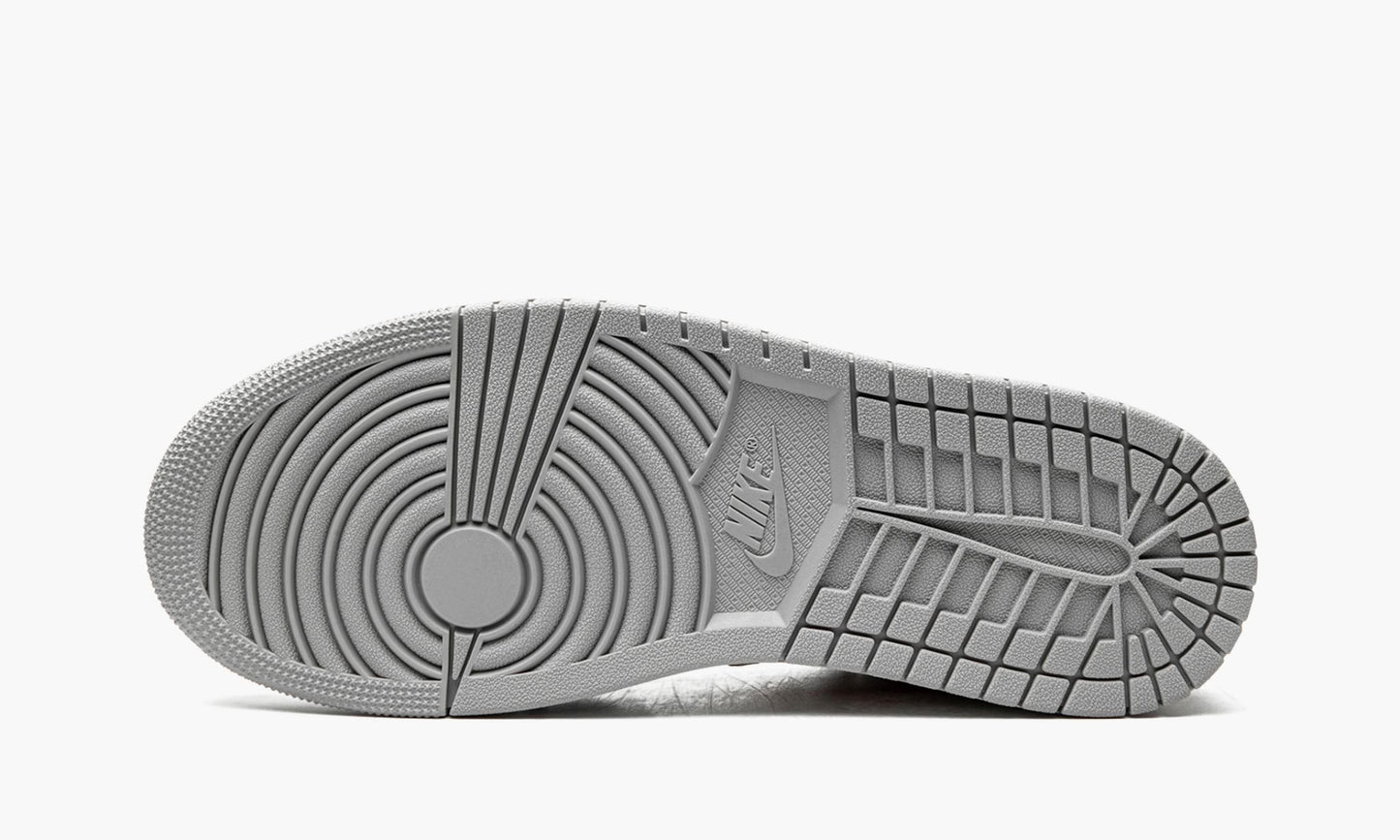AIR JORDAN 1 LOW SE “White / Grey / Red” Sneakers - Retro Runner
