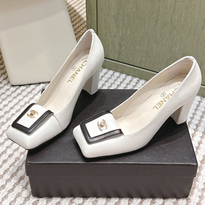 Chanel 2026 Pump White And Black Lambskin 653538