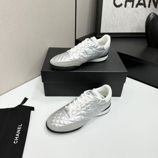 CC 26s Casual Sneakers Sliver Metallic Suede Cowhide 626460