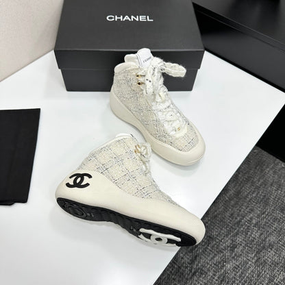 CC 26s Casual Sneakers Ivory Black Fabric Sheepskin 626369