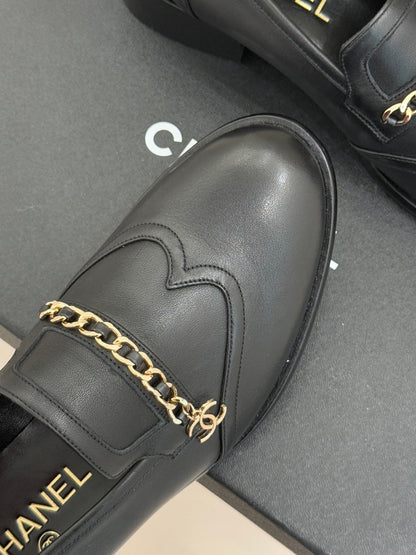 CC 26 Loafer Black Calfskin 610018