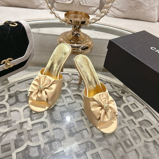 CC 26s Camellia High-Heeled Slippers Sheepskin