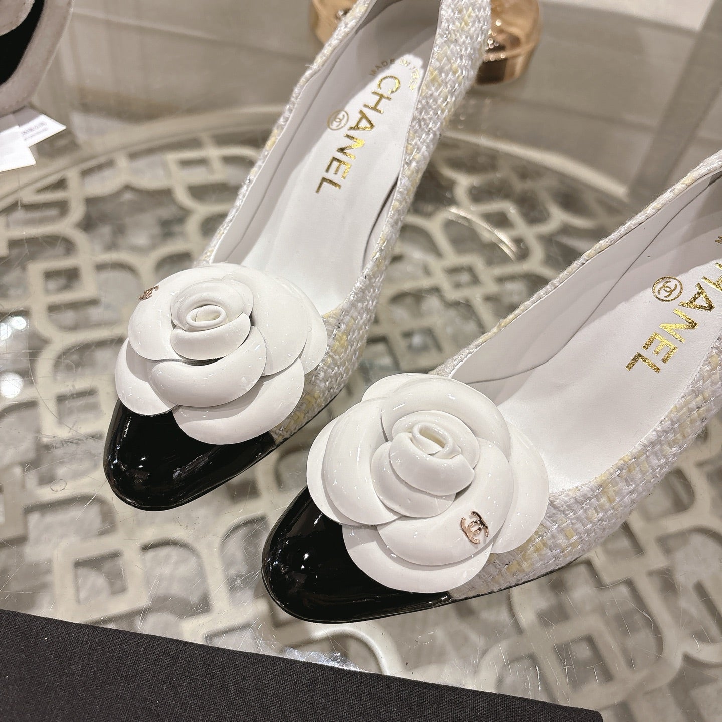 CC 26s High Heels Pump 85 White Black Wool Fabric 627018