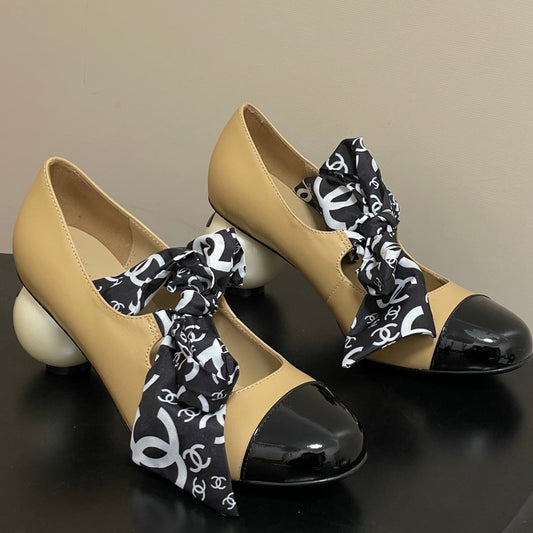 CC 26  Double C Pearl Heel Pump With Silk Ribbon Beige Sheepskin 593156
