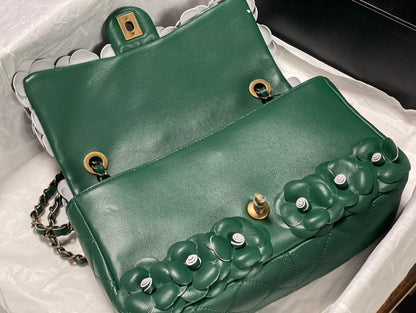 Chanel 2026 Camellia Flap Bag 25cm Lambskin 372255