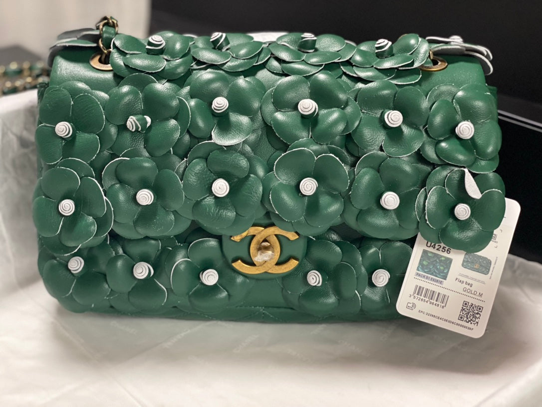 Chanel 2026 Camellia Flap Bag 25cm Lambskin 372255
