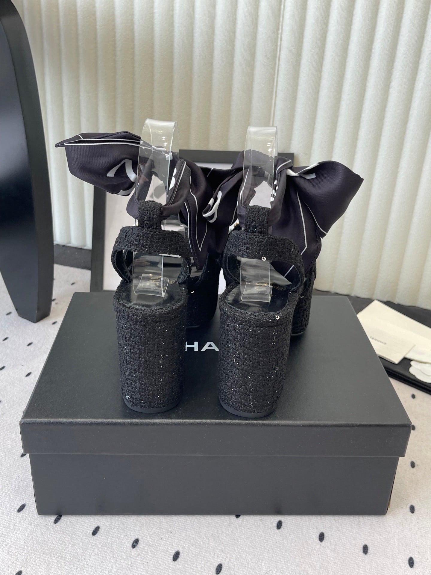 CC 26s Platform Sandals 75 Black Tweed Mixed Gold Charm 650088