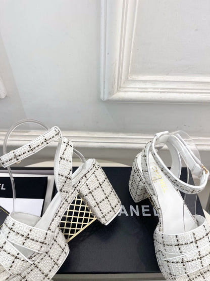 CC 26s HighHeeled Platform Sandals 85 White Black Tweed 631864